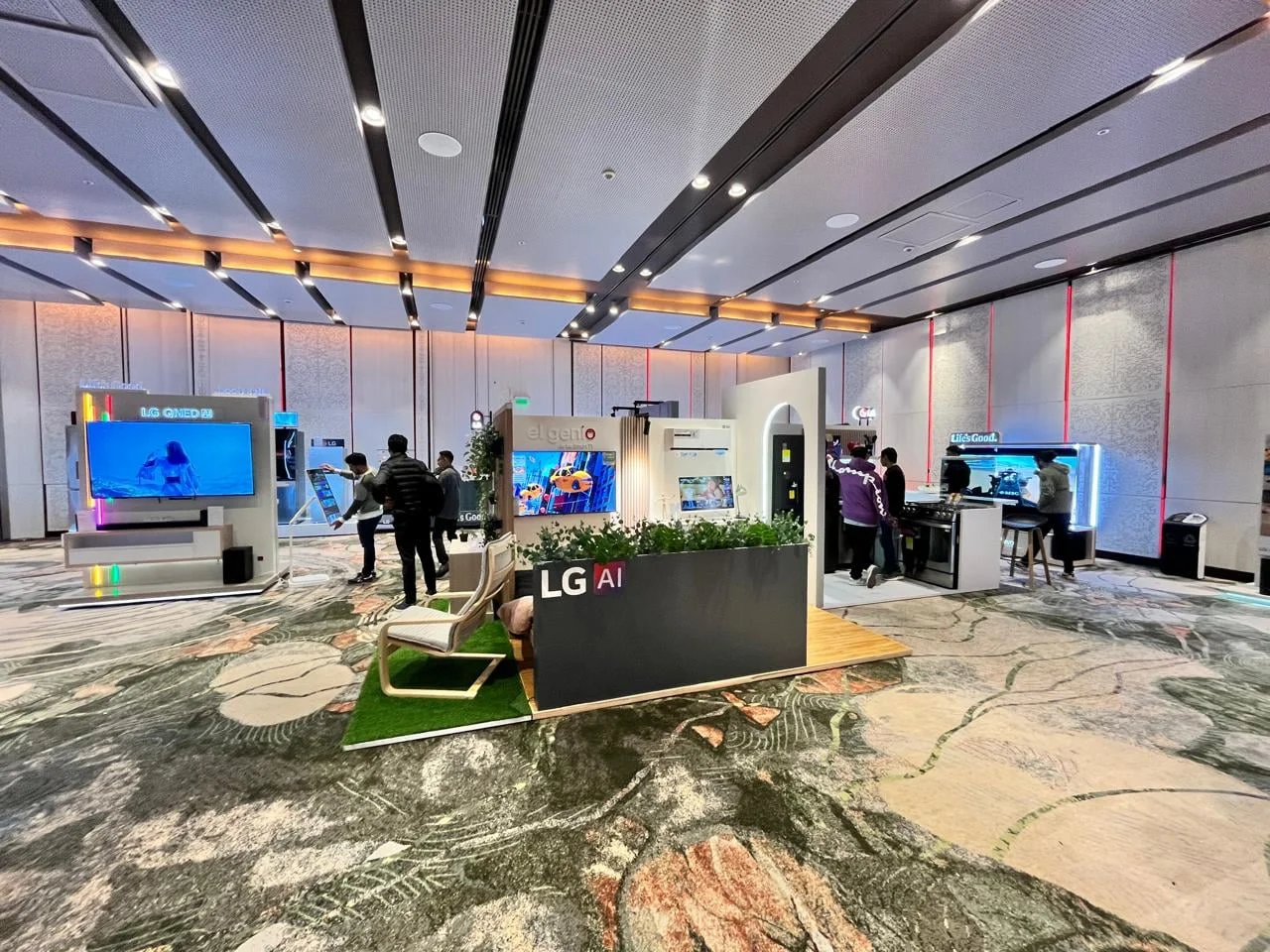 LG Road Show